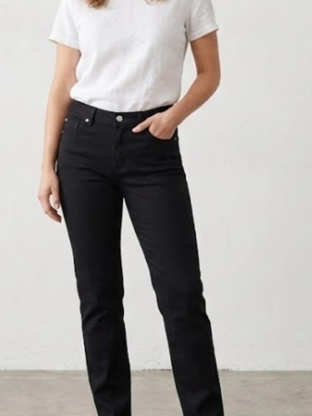 H&M Black Straight-Leg High-Rise Jeans 78% Cotton Size 6